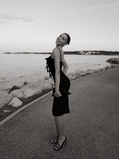 Zara McDermott feet photo 13
