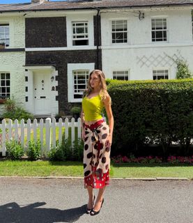 Zara McDermott feet photo 10