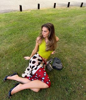 Zara McDermott feet photo 9