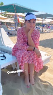 Zara Yilmaz feet photo 3