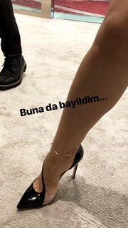 Zara Yilmaz feet photo 3