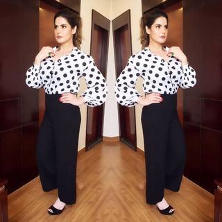 Zareen Khan feet photo thumbnail