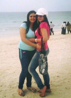 Zareen Khan feet photo thumbnail