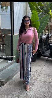 Zareen Khan feet photo thumbnail