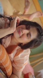 Zareen Khan feet photo thumbnail