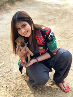 Zareen Khan feet photo 5