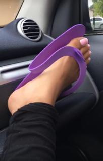 Zashia Monique Santiago feet photo 2
