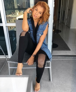 Zashia Monique Santiago feet photo 11