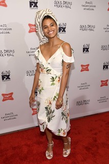 Zazie Beetz feet photo thumbnail