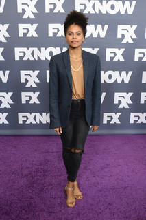 Zazie Beetz feet photo thumbnail