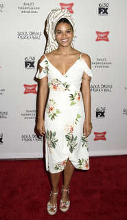 Zazie Beetz feet photo thumbnail