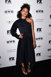 Zazie Beetz feet photo thumbnail