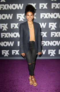 Zazie Beetz feet photo thumbnail