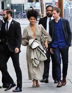 Zazie Beetz feet photo thumbnail