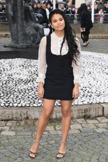 Zazie Beetz feet photo thumbnail