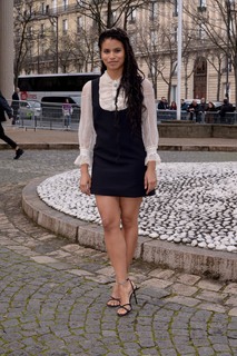 Zazie Beetz feet photo thumbnail