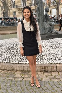 Zazie Beetz feet photo thumbnail