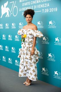 Zazie Beetz feet photo thumbnail