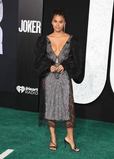 Zazie Beetz feet photo thumbnail