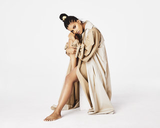 Zazie Beetz feet photo thumbnail