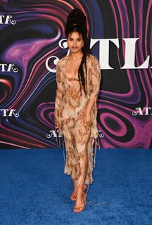 Zazie Beetz feet photo thumbnail