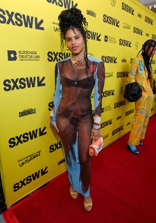 Zazie Beetz feet photo thumbnail