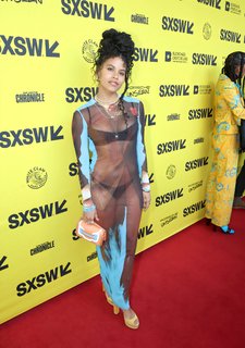 Zazie Beetz feet photo thumbnail