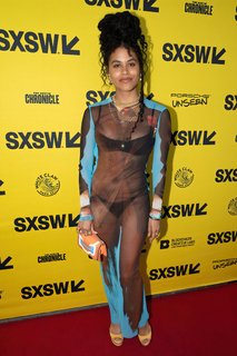 Zazie Beetz feet photo thumbnail