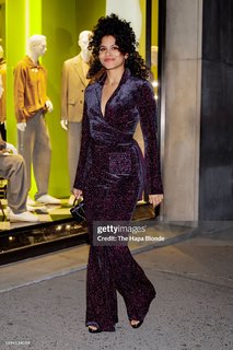 Zazie Beetz feet photo thumbnail