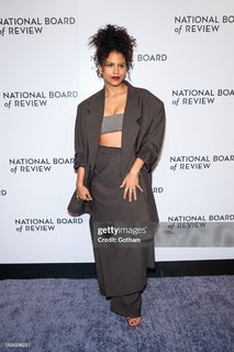 Zazie Beetz feet photo thumbnail