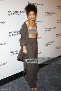 Zazie Beetz feet photo thumbnail