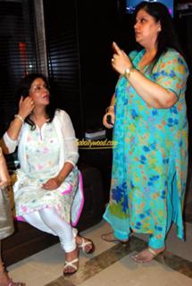 Zeenat Aman feet photo 18