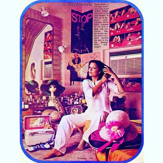 Zeenat Aman feet photo 17