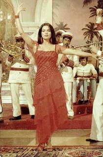 Zeenat Aman feet photo 1
