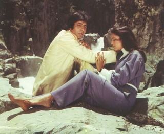 Zeenat Aman feet photo 8