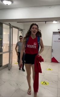 Zehra Günes feet photo thumbnail