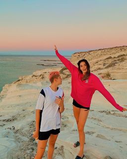 Zehra Günes feet photo thumbnail