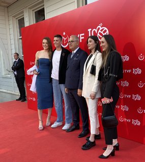 Zehra Günes feet photo thumbnail