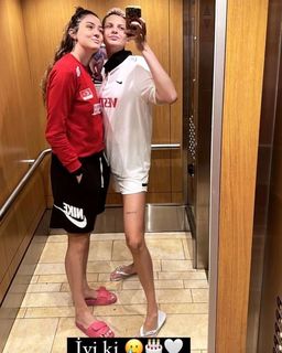 Zehra Günes feet photo thumbnail