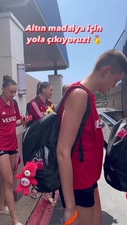 Zehra Günes feet photo thumbnail