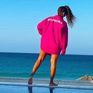 Zeina feet photo thumbnail