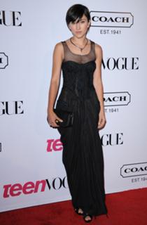Zelda Williams feet photo 8