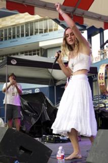 Zella Day feet photo thumbnail