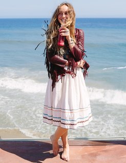 Zella Day feet photo thumbnail