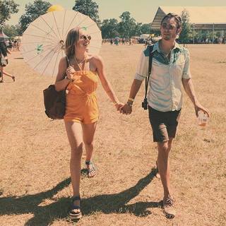 Zella Day feet photo thumbnail