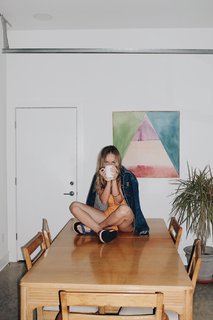 Zella Day feet photo thumbnail