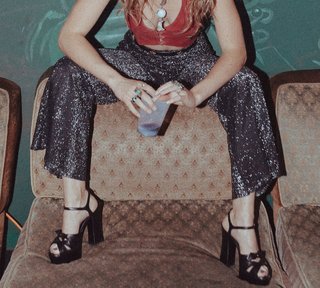 Zella Day feet photo thumbnail