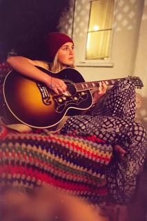 Zella Day feet photo thumbnail