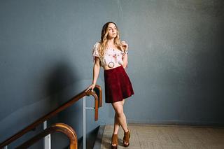 Zella Day feet photo thumbnail