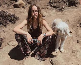Zella Day feet photo thumbnail